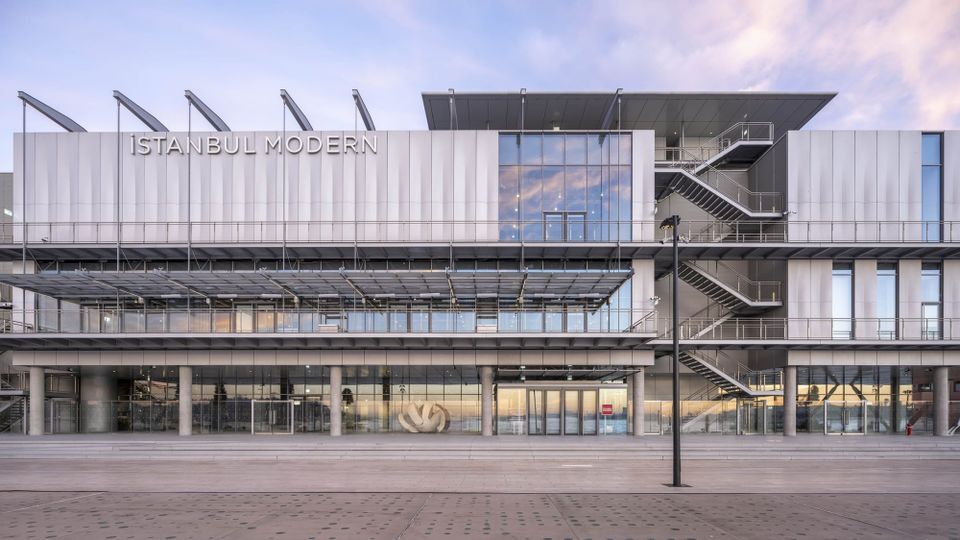 The Strikingly Beautiful Istanbul Modern Museum Has Returned to its Original Location