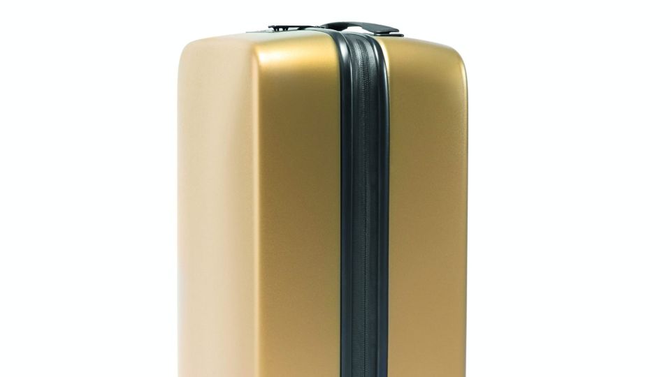 This Tech Luggage by Raden Can Even Help You Book Your Next Flight