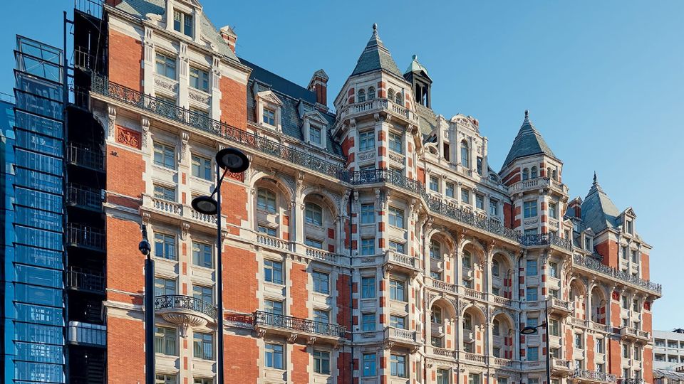 We Stayed at the Renovated Mandarin Oriental Hyde Park and Found it to be Spectacular
