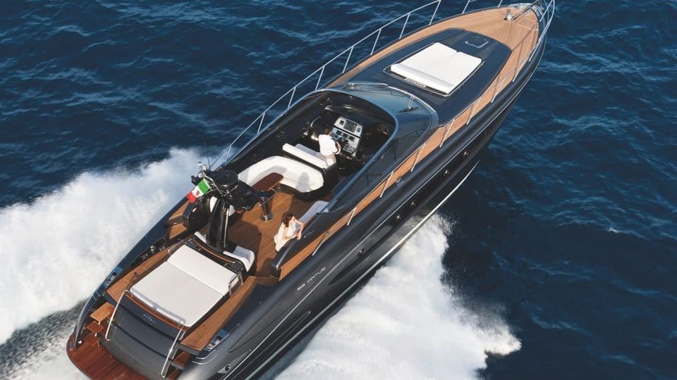 Going Topless: Riva's New Virtus and the Lost Pleasures of the Open Motorboat