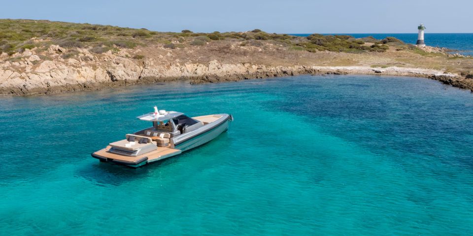 Wallytender 48: Italian Design, Ingenious Innovation and Effortless Days at Sea