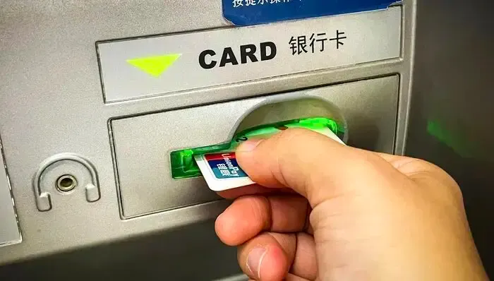 起底“撸贷”黑产骗局：包装公司伪造一年流水，借款人背负百万债务