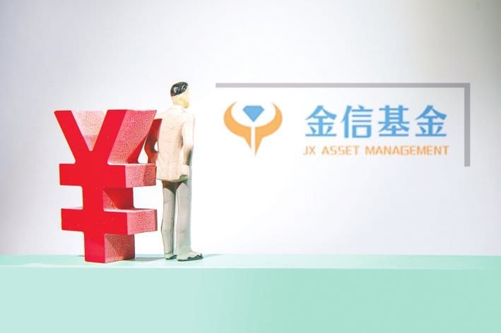 三季度亏30%还死扛硬科技，金信基金5份三季报，把分歧摊开了