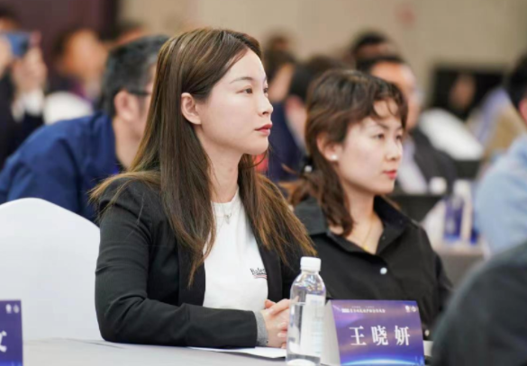王晓妍的百亿私募神话破了：杭州图灵资产领七项监管警示