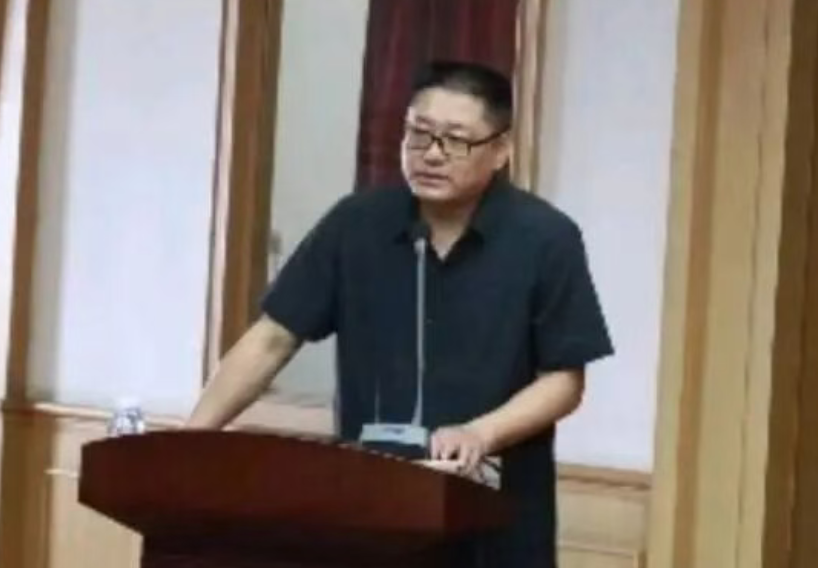 本溪银行：诗人坠落