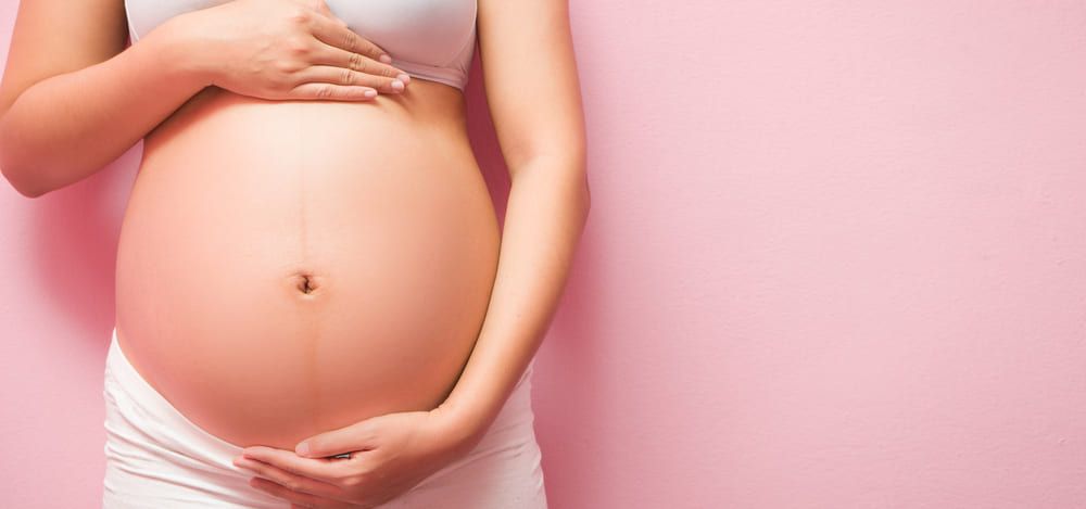 Trabalho para gestantes: publicada lei que regulamenta retorno