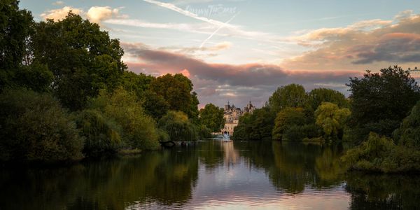 London with a Leica: The Q3 43 Review