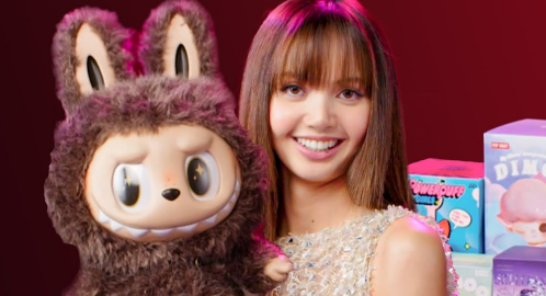 BlackpinkLisa and Labubu