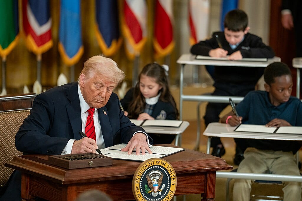 President Trump signs an executive order to dismantle the Department of Education 