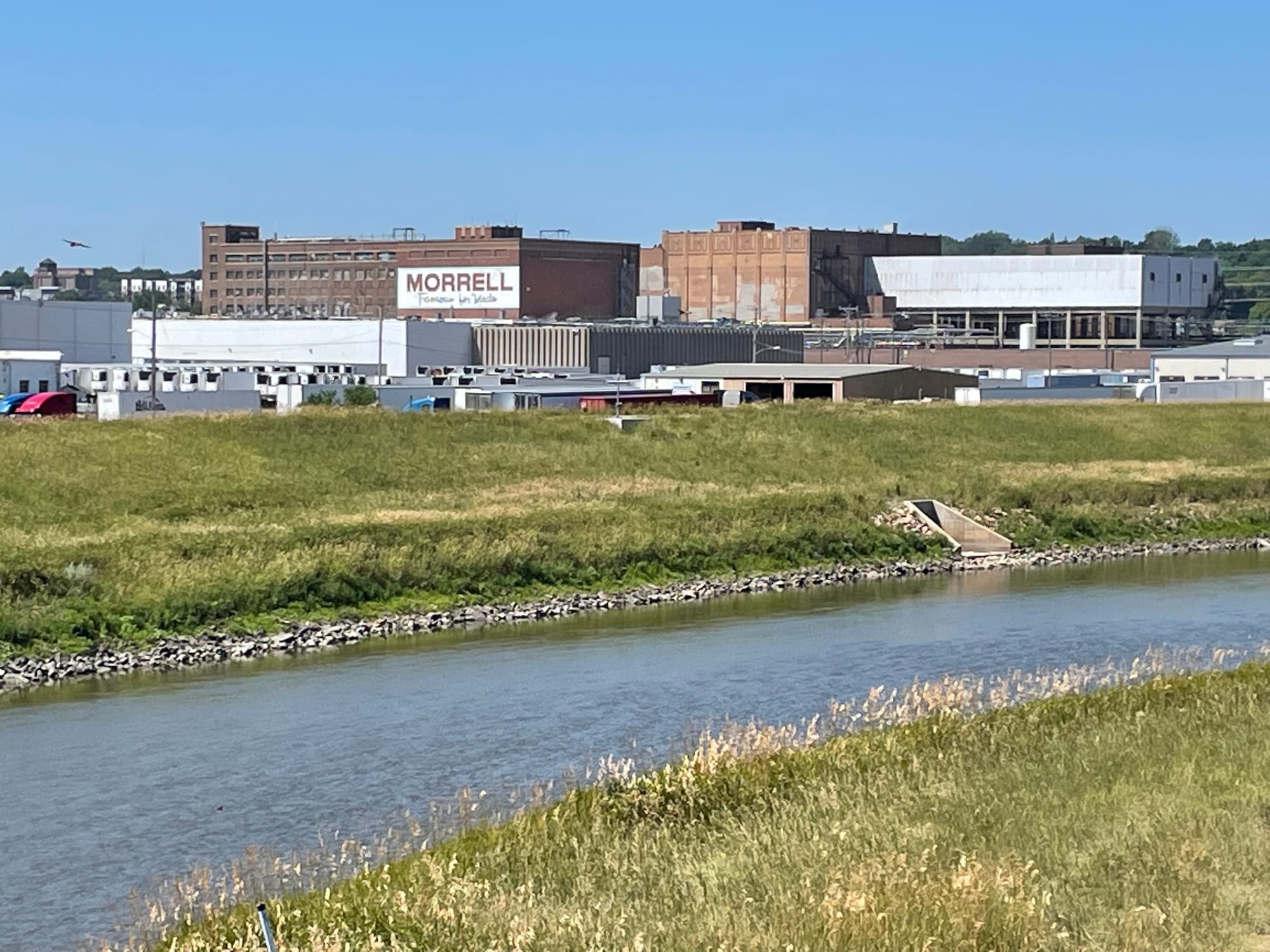 Smithfield Foods' pork processing facility in downtown Sioux Falls, S.D., which backs up to the Big Sioux River.