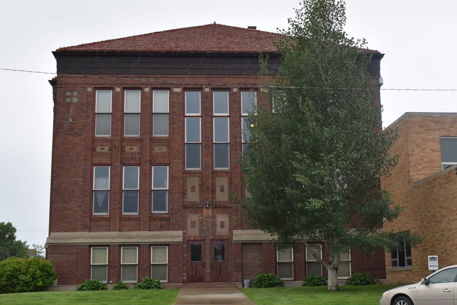 The Roosevelt Apartments at 214 S. Kline St. in Aberdeen, S.D., on June 15, 2026. Doeden's Plaza Rentals owns and operates the 32-unit building.