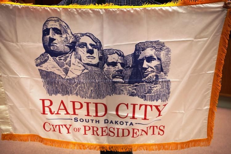 Fact brief: Do some South Dakota cities have an official flag?