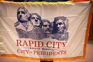 Fact brief: Do some South Dakota cities have an official flag?