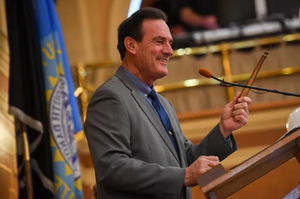 Fact brief: Is Larry Rhoden the only SD governor who graduated from a private high school?