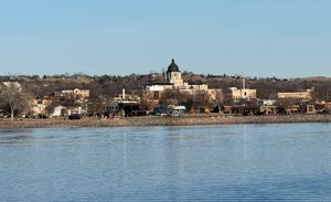 Flood of bureaucracy leaves prime home lots vacant in Fort Pierre