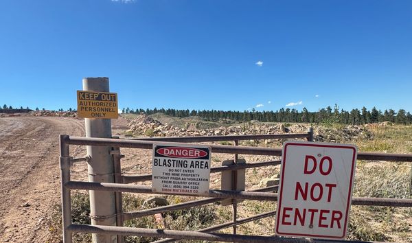 Couple finds life next to limestone mine unnerving