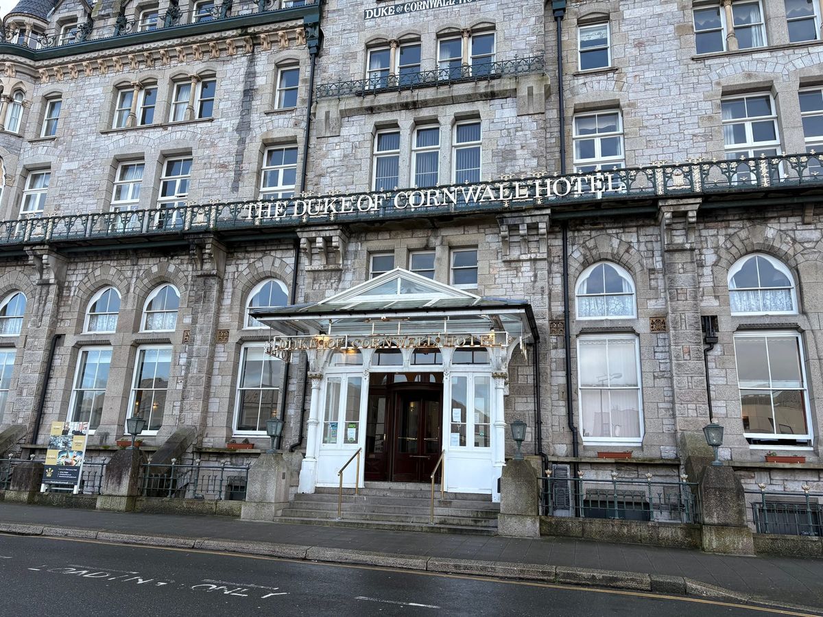 Duke of Cornwall closed; Mount Batten pontoon transformation; and some things for the weekend and beyond...
