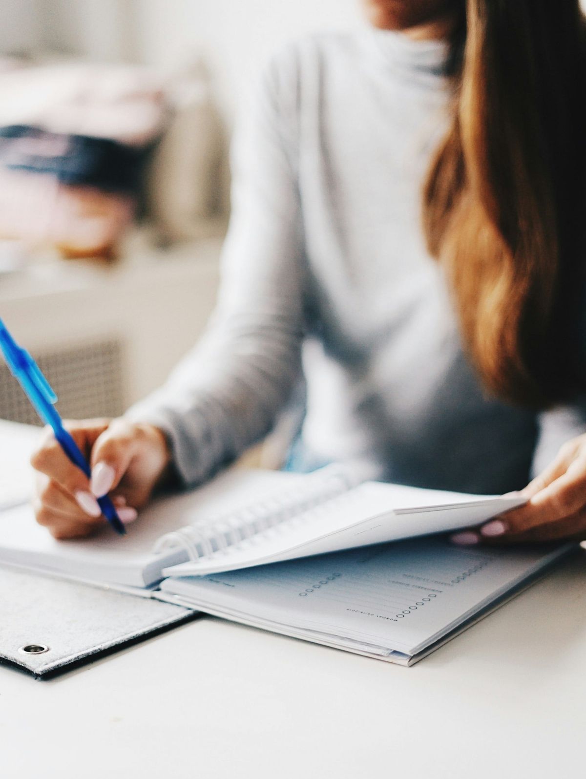 How to Set Diversity Goals: 8 Examples of DEI Goals for Work