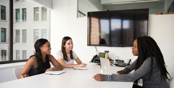 A hiring manager conducts an inclusive interview