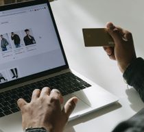 Marketing bez publiczności. Co zostaje z reklamy, gdy zakupy robi AI