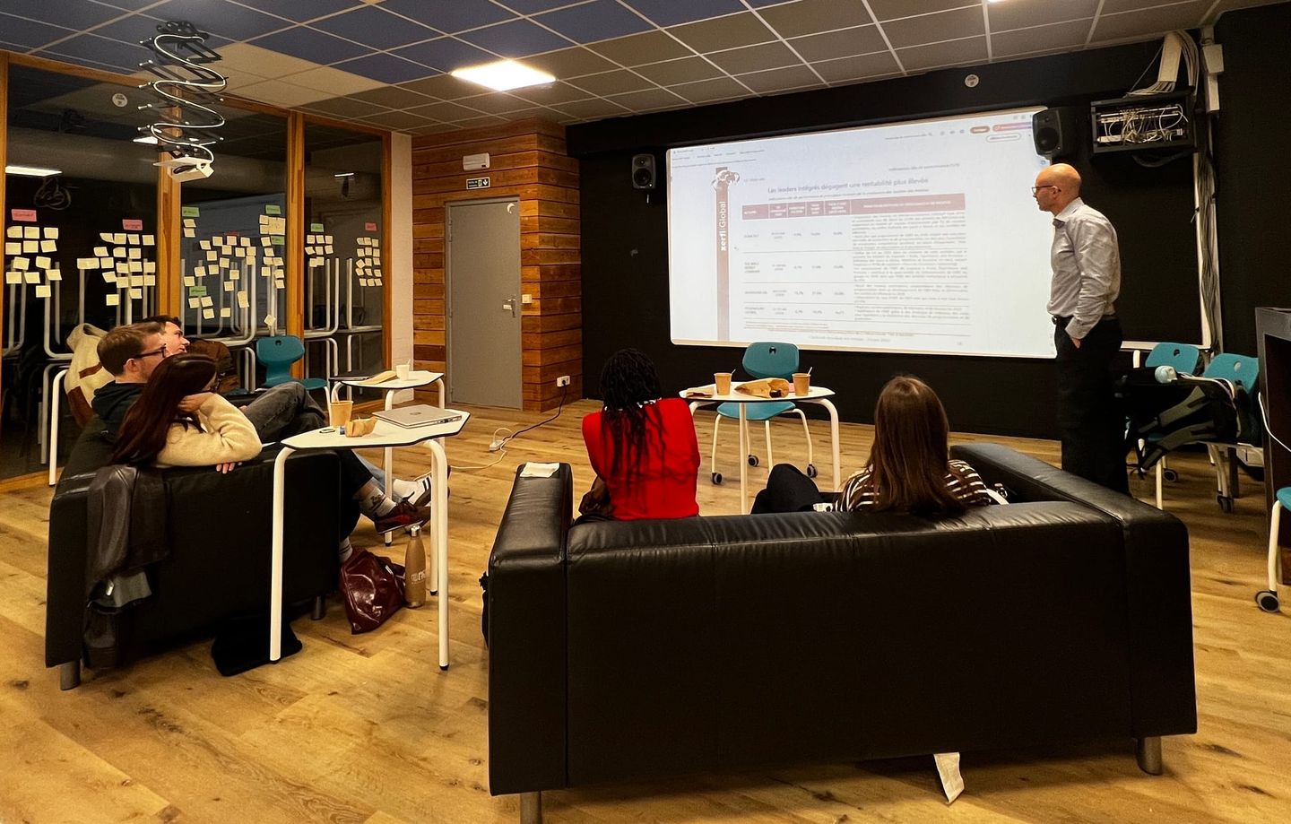 Quand les futurs managers des médias viennent prendre le pouls de Bruxelles