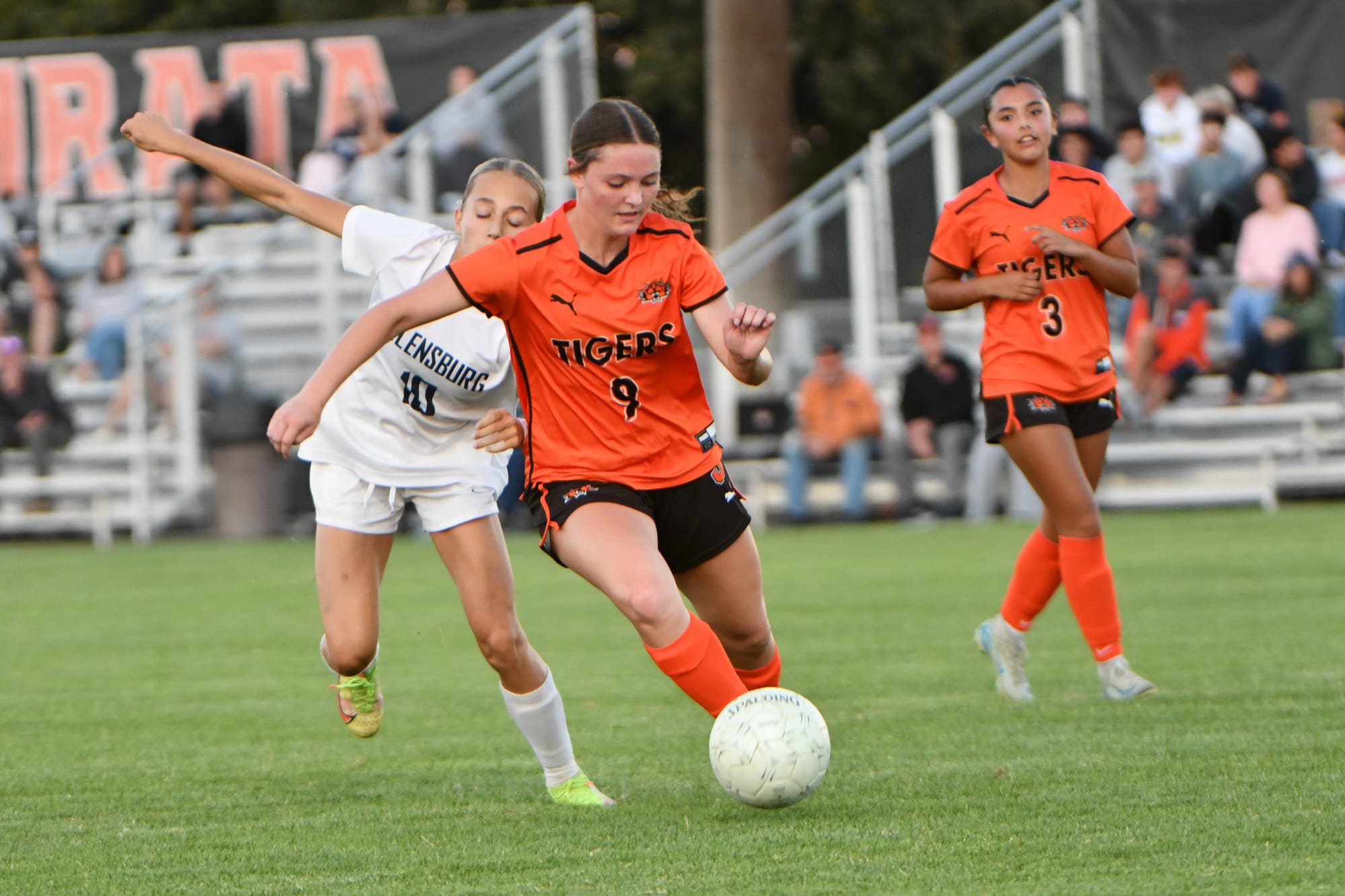 Tiger offense progresses in 2-1 win over Ellensburg, Moses Lake on tap