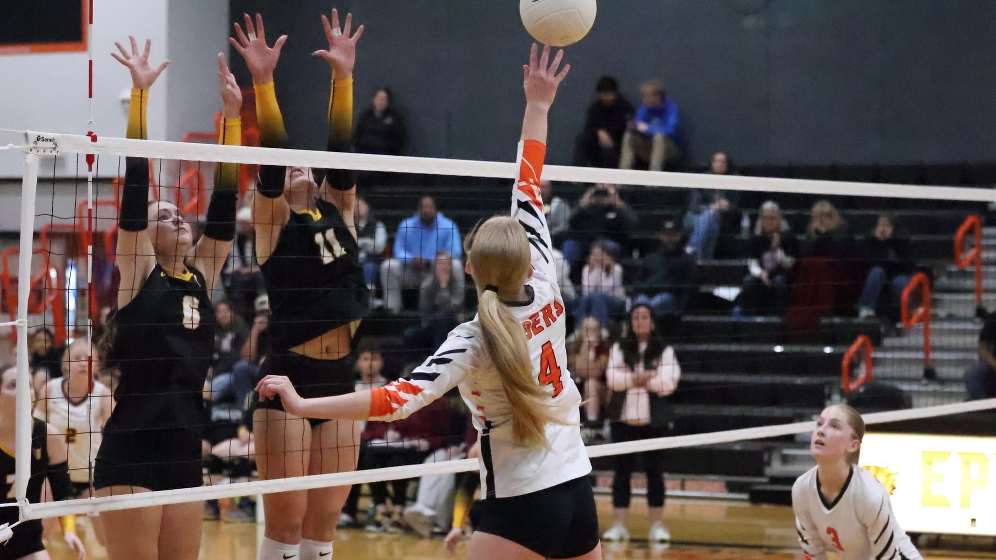 Moses Lake sweeps Ephrata volleyball in final home match