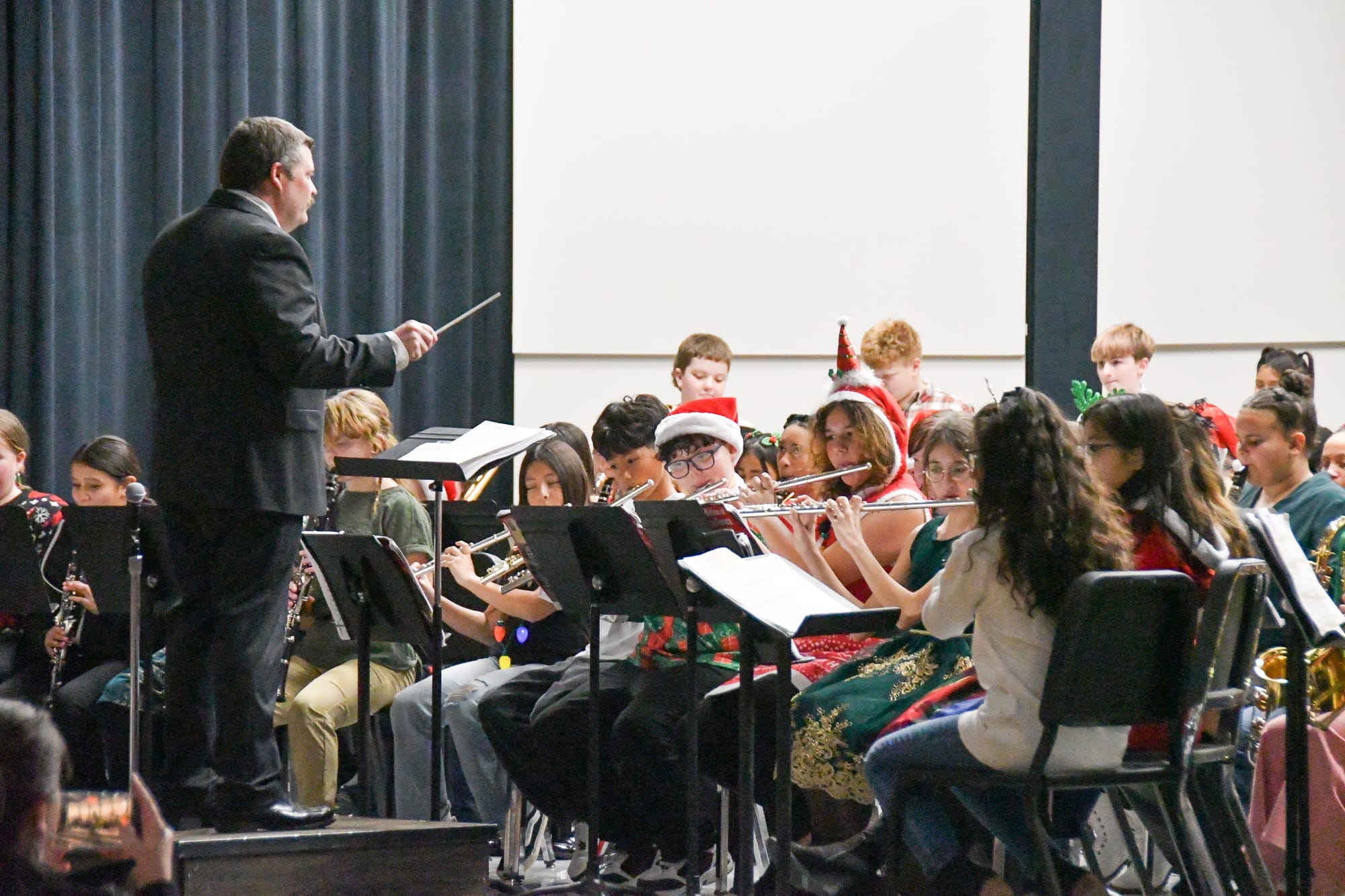 Sounds of the season, Ephrata band and choir perform