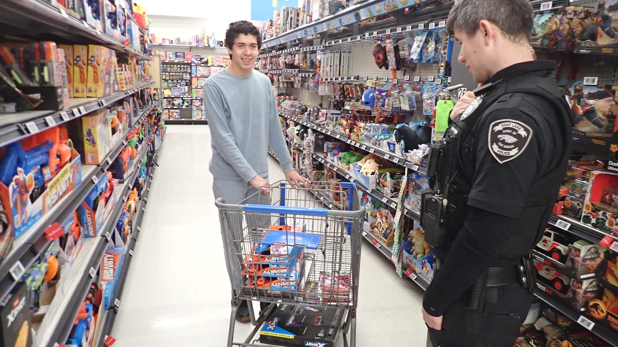 Ephrata, Soap Lake police: Santa’s helpers at ‘Shop With A Cop’