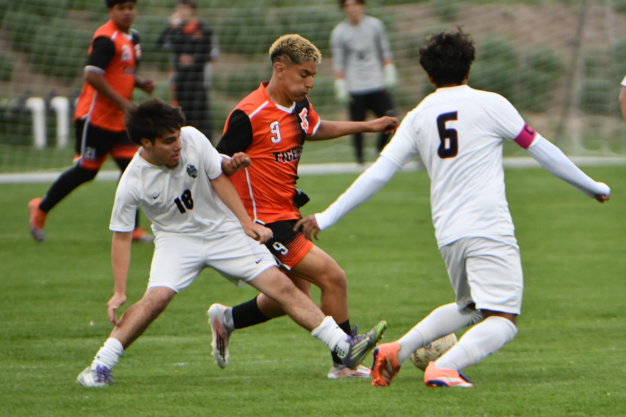 Alvarado hat trick powers Ephrata past 10th-ranked Toppenish