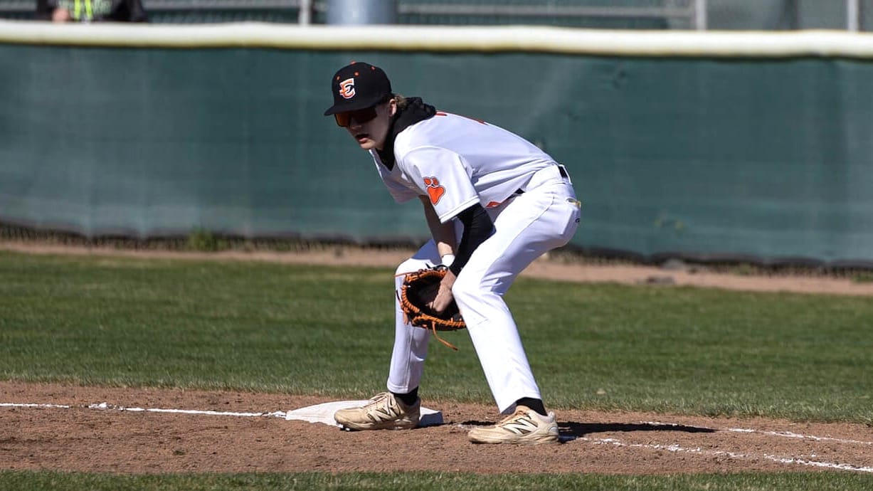 Tigers sweep Toppenish doubleheader
