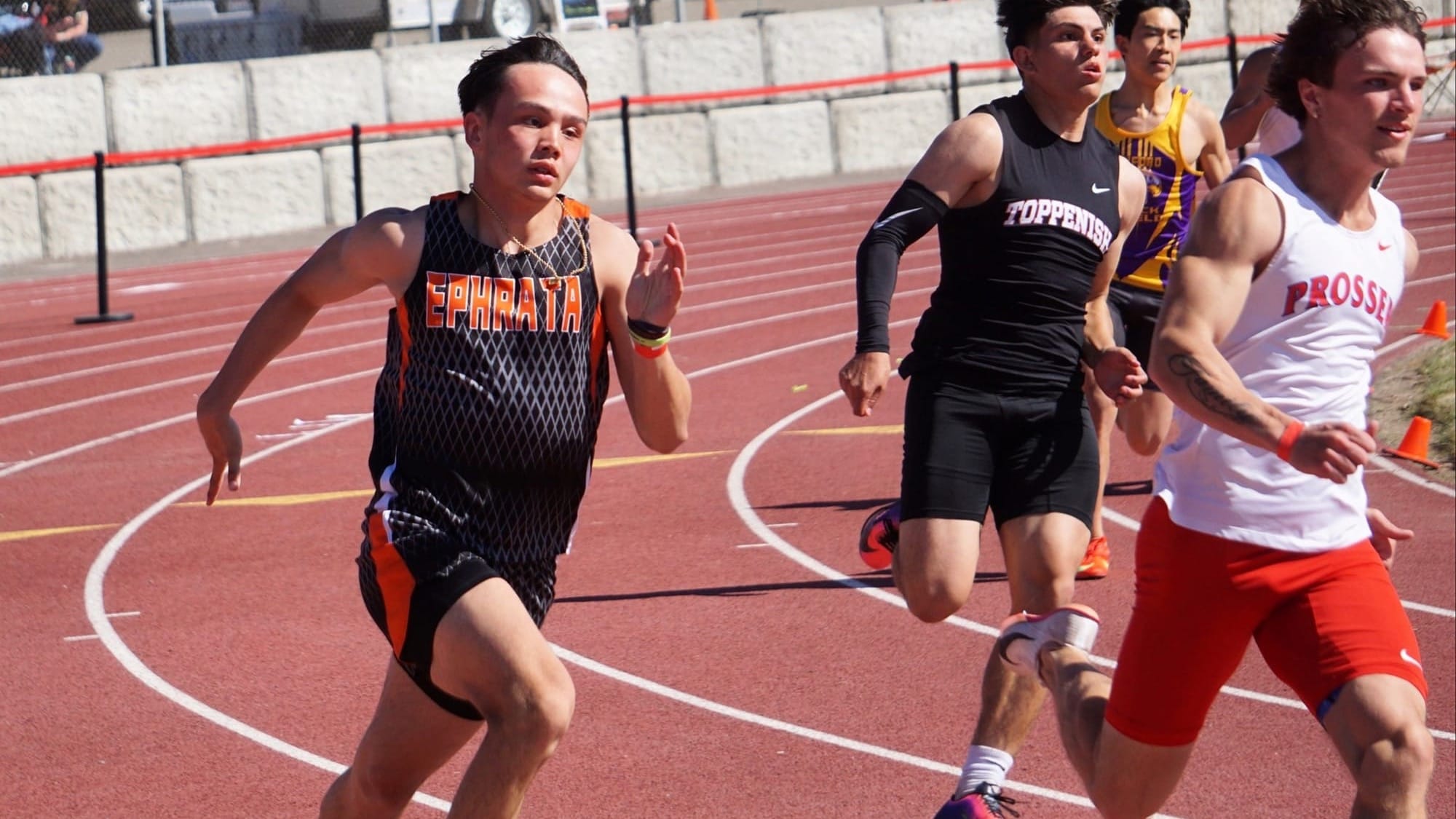 Tigers open CWAC with Selah sweep; place 4th/5th at Prosser Invite
