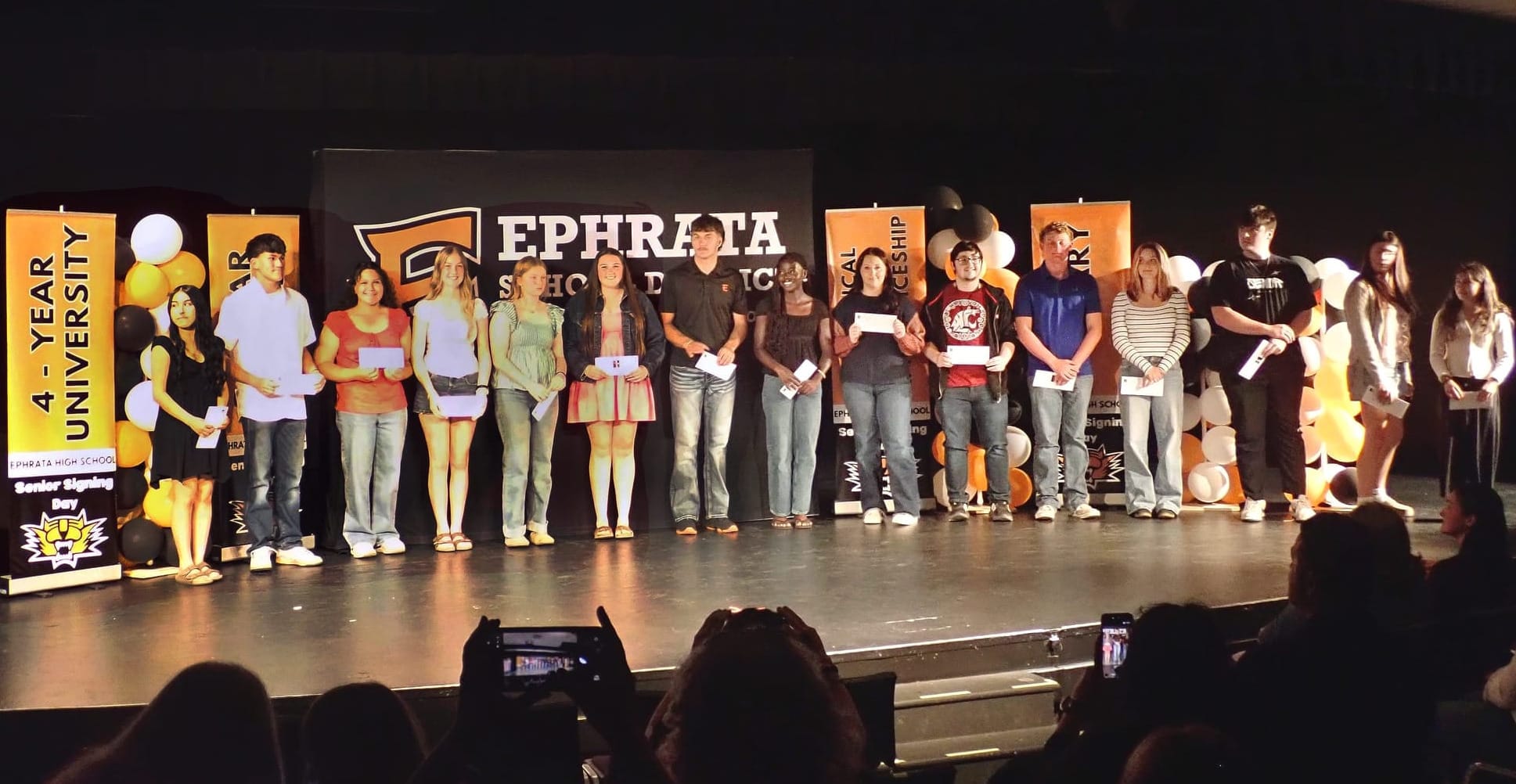 EHS seniors earn awards, scholarship recognition