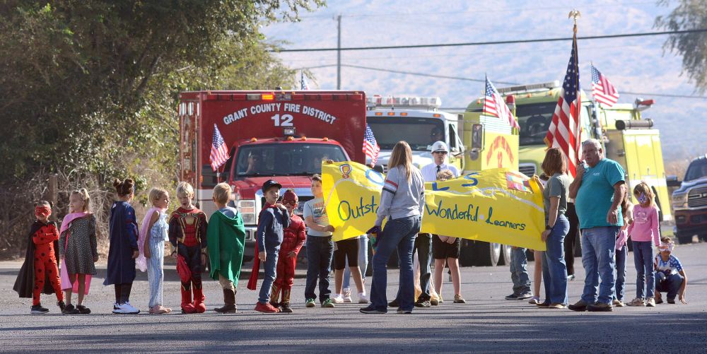 Everyone loves a parade: sights from Wilson Creek Harvest Fest post image