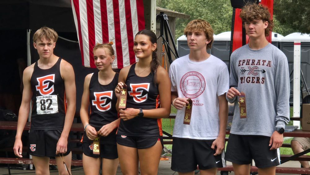 Tiger runners have solid season opener at Ellensburg Relays post image