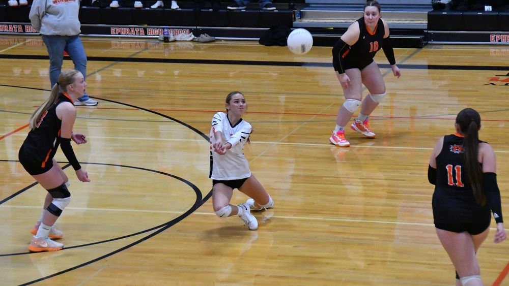 Tigers rally but fall short to Othello in five-set thriller post image