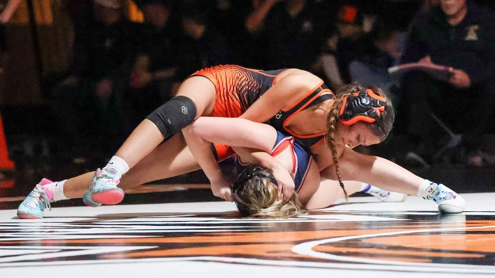 Lady Tigers dominate Ellensburg, take second at Warden Invite post image