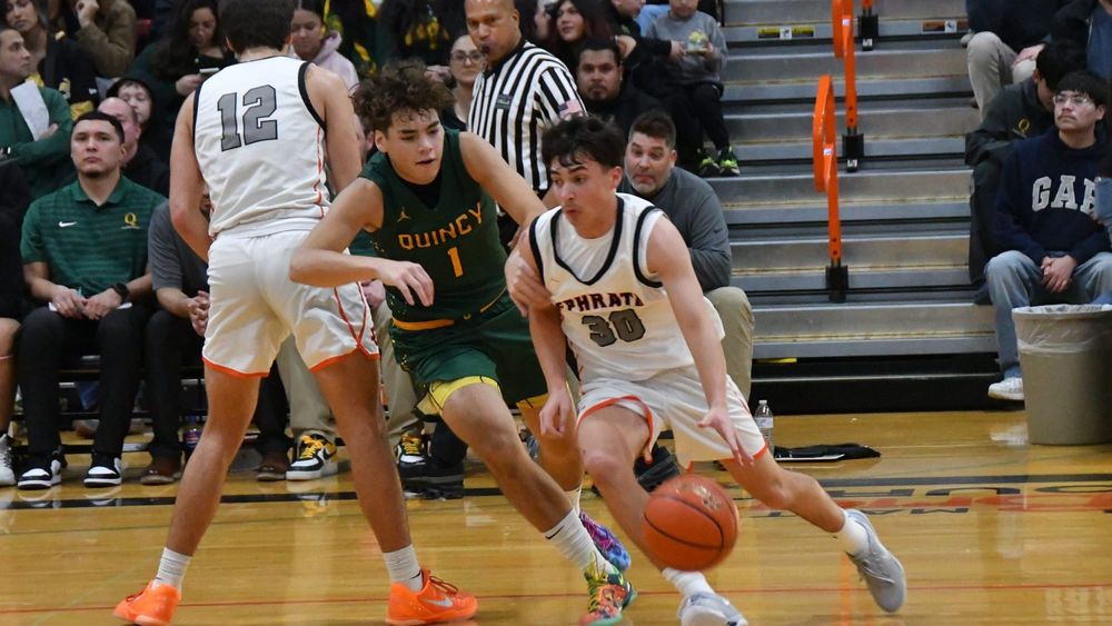 Tiger boys earn first win against Jacks, run out of gas at Selah post image