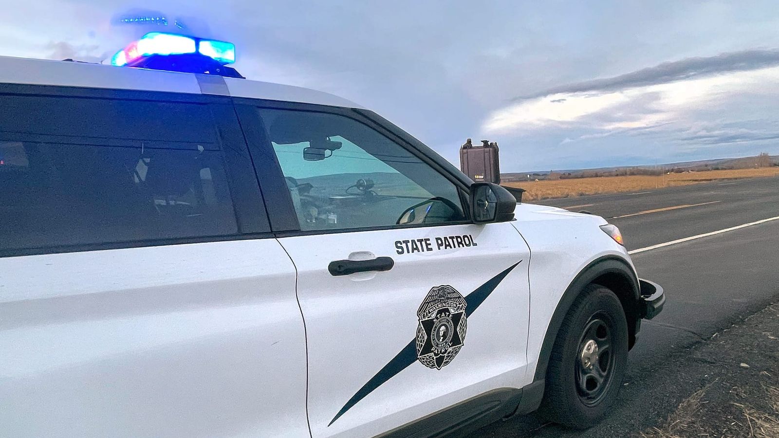 Five hurt in early morning wreck on SR 17 post image