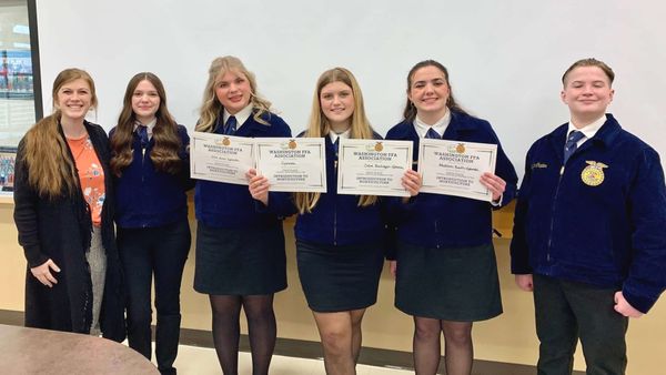 Ephrata FFA teams shine at state competition post image