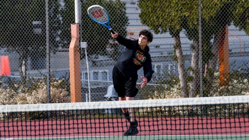 Tiger tennis falls to CWAC opponents Ellensburg & EV post image