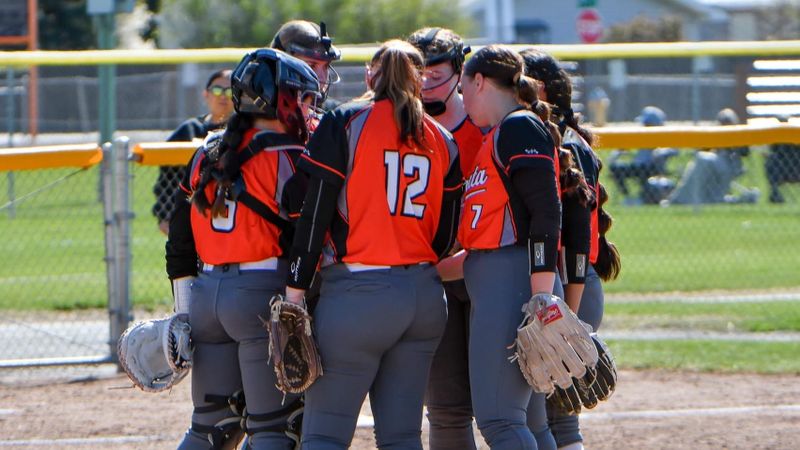 Tiger softball loses district opener to EV; faces Prosser in loser-out post image