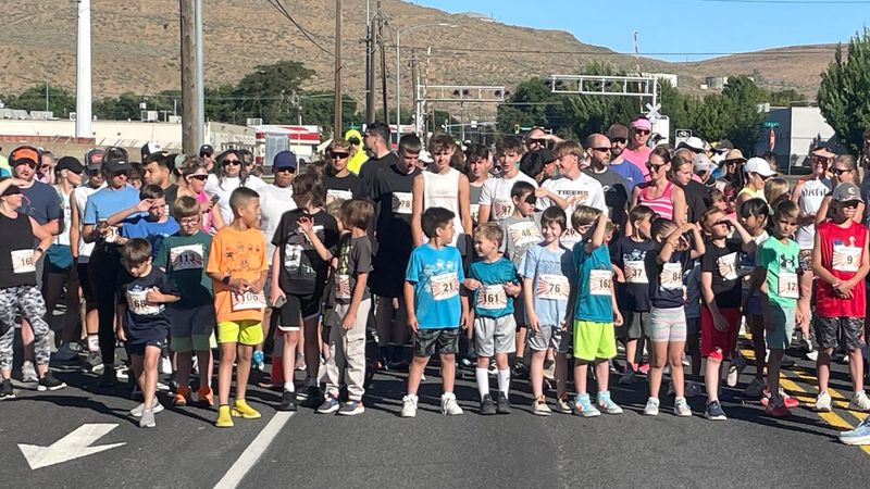 Fitts and Fitts lead large field at Lions' 36th Sage-N-Sun run post image