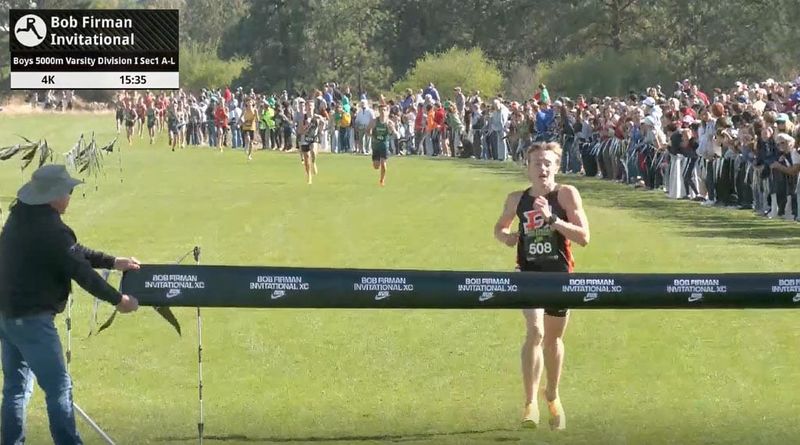 Fitts wins division at Bob Firman; EHS girls climb to No. 5 in 2A post image