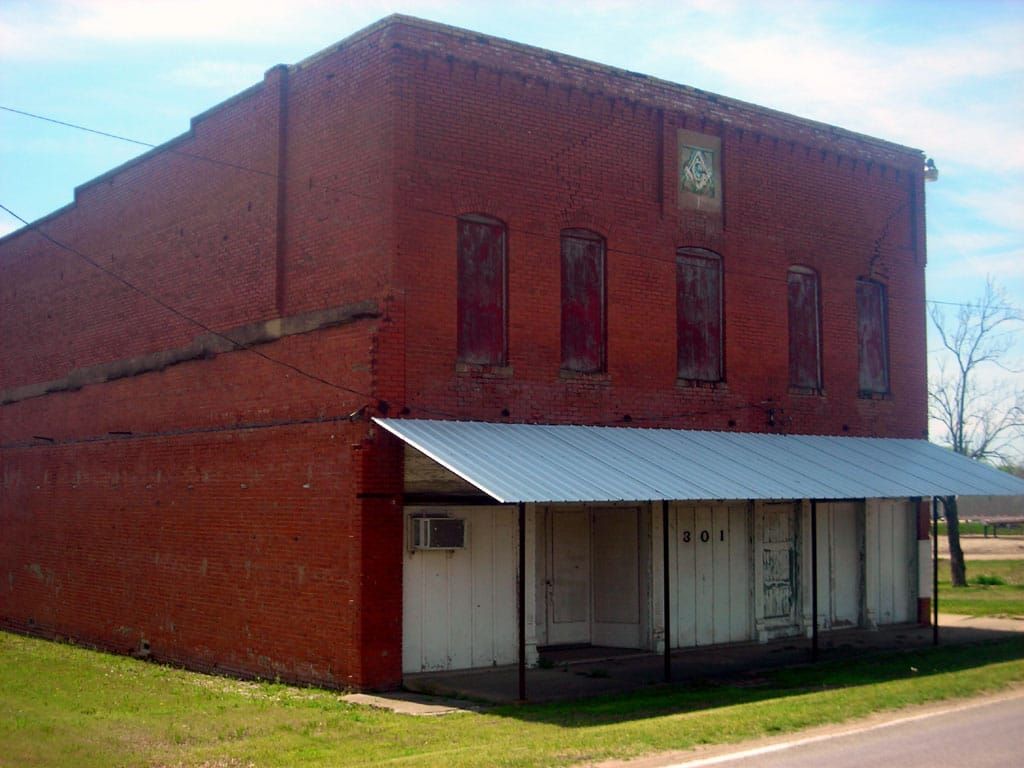 The former Masonic Lodge in Bardwell, Texas