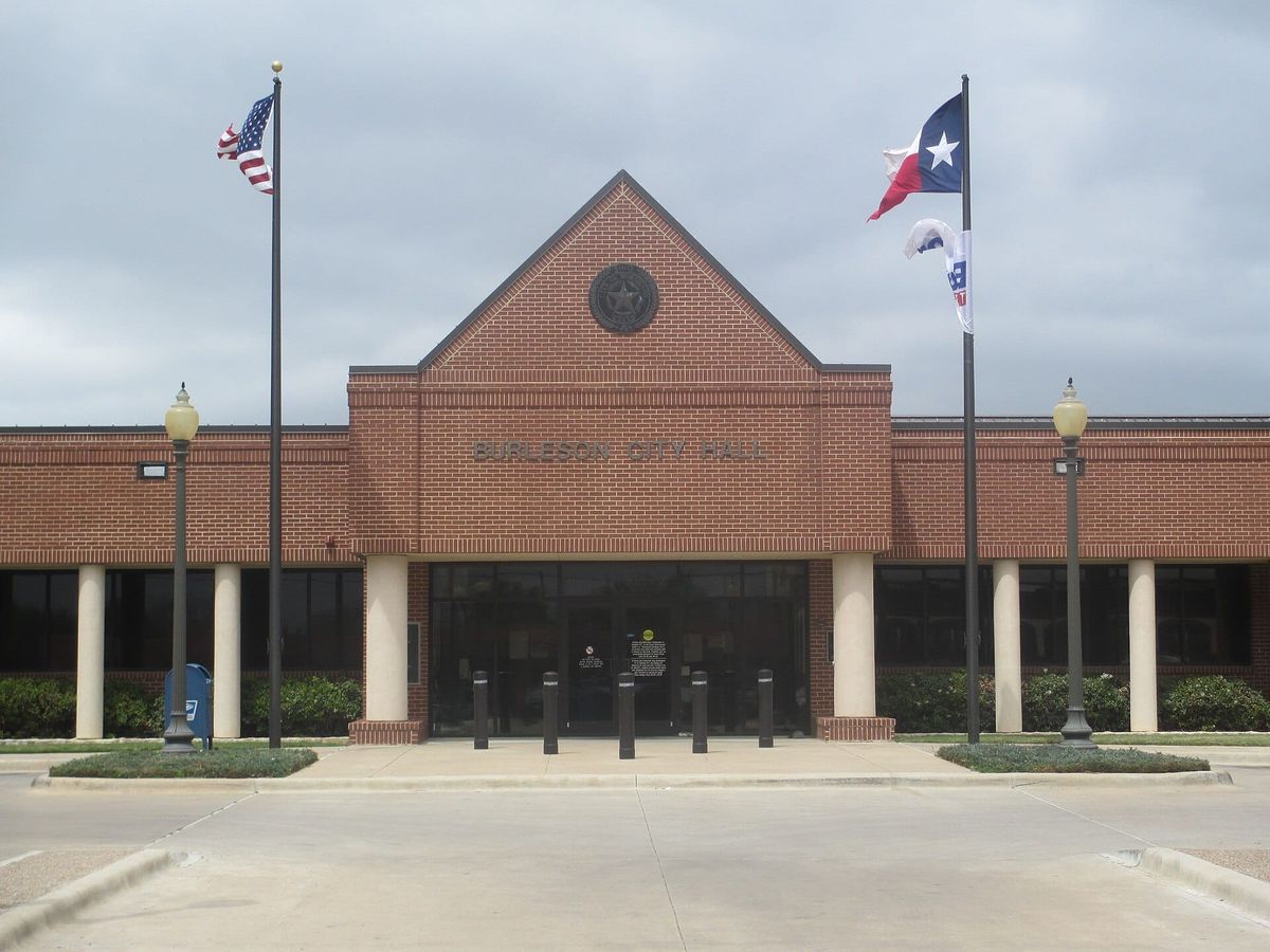 Burleson City Hall, Texas