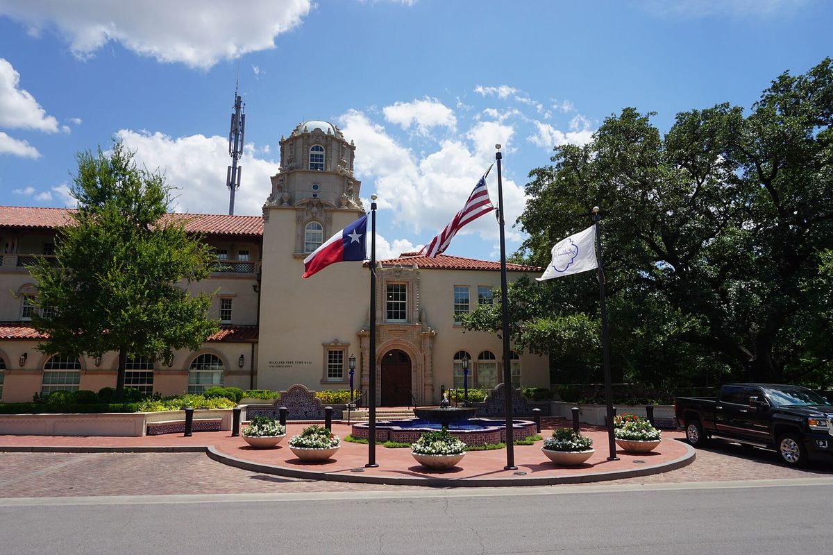 Highland Park Town Hall, Texas