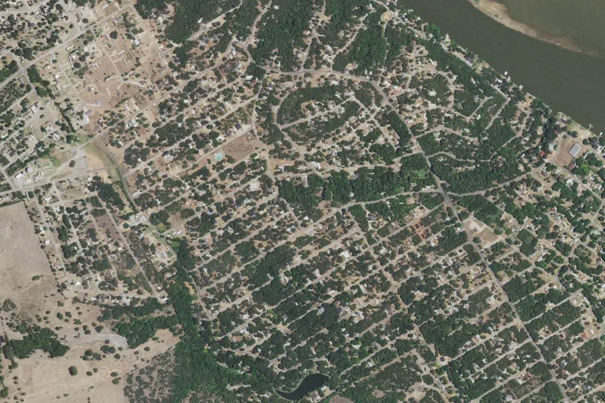 Aerial photograph centered on Oak Trail Shores, Texas