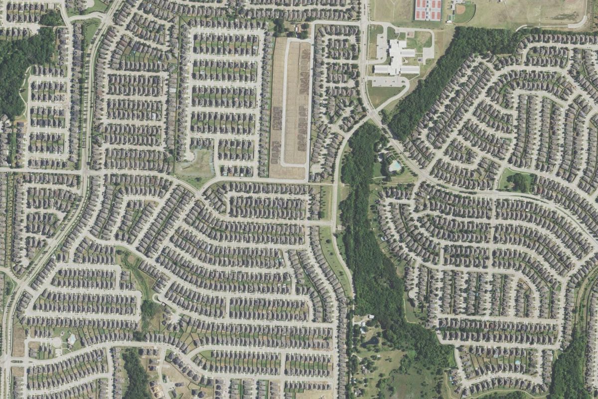Aerial photograph centered on Paloma Creek South, Texas