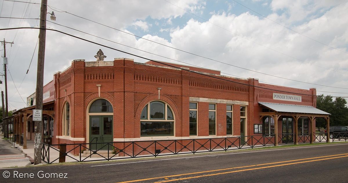 The Ponder State Bank building in Ponder, Texas